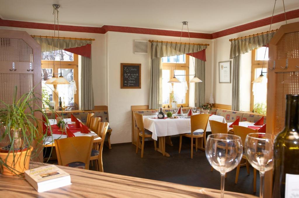 Gasthof Zum Goldenen Lamm Wettelsheim Exterior photo